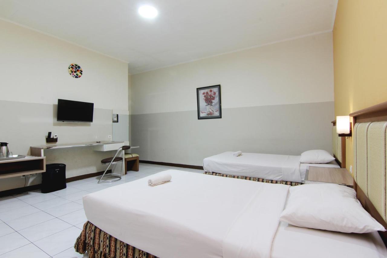 Hotel Palem Bandung Buitenkant foto